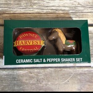 Parks and recreation Pawnee Harvest Festival Ceramic Salt & Pepper Shaker Set